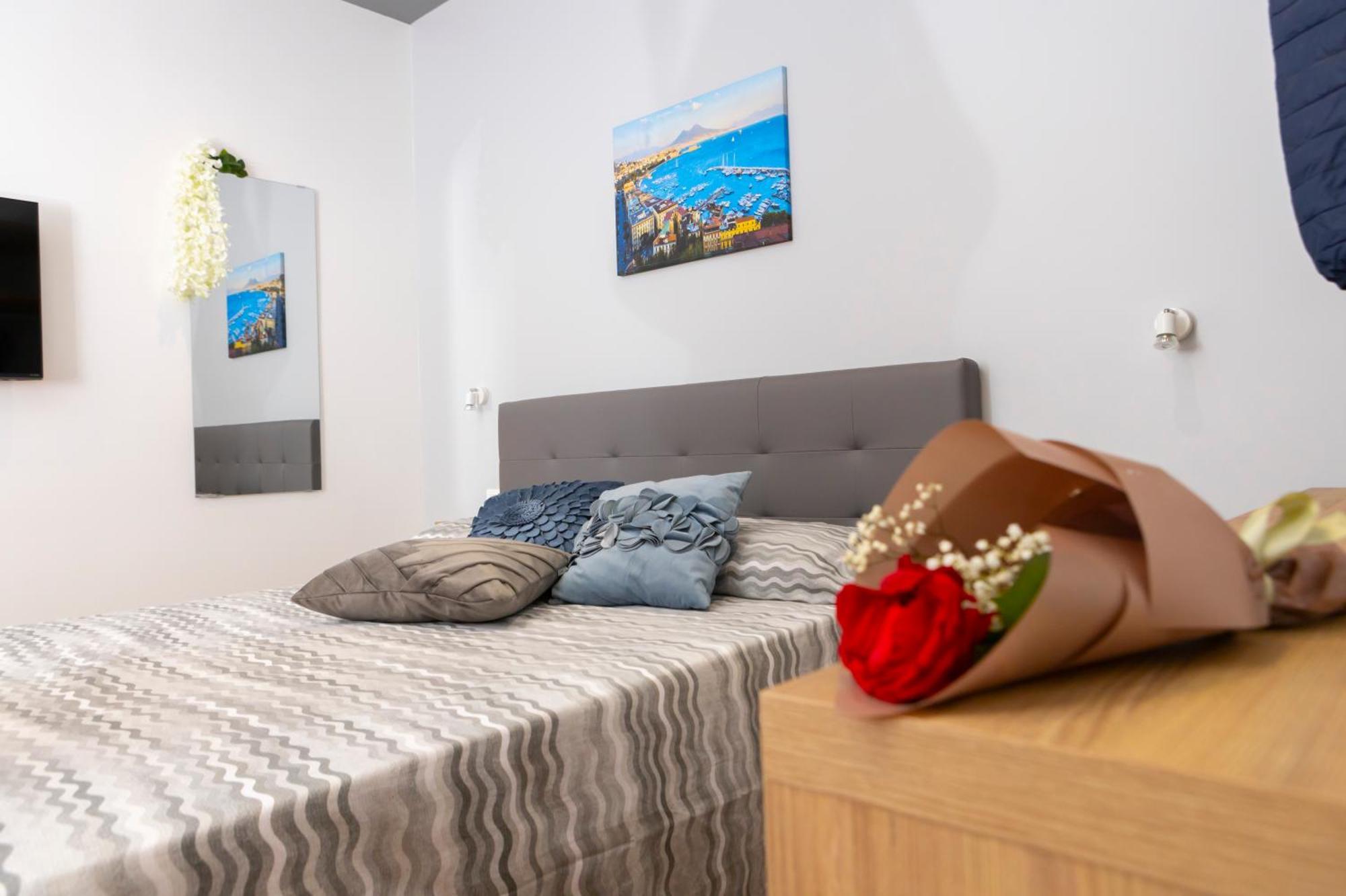 Alleria Rooms نابولي المظهر الخارجي الصورة
