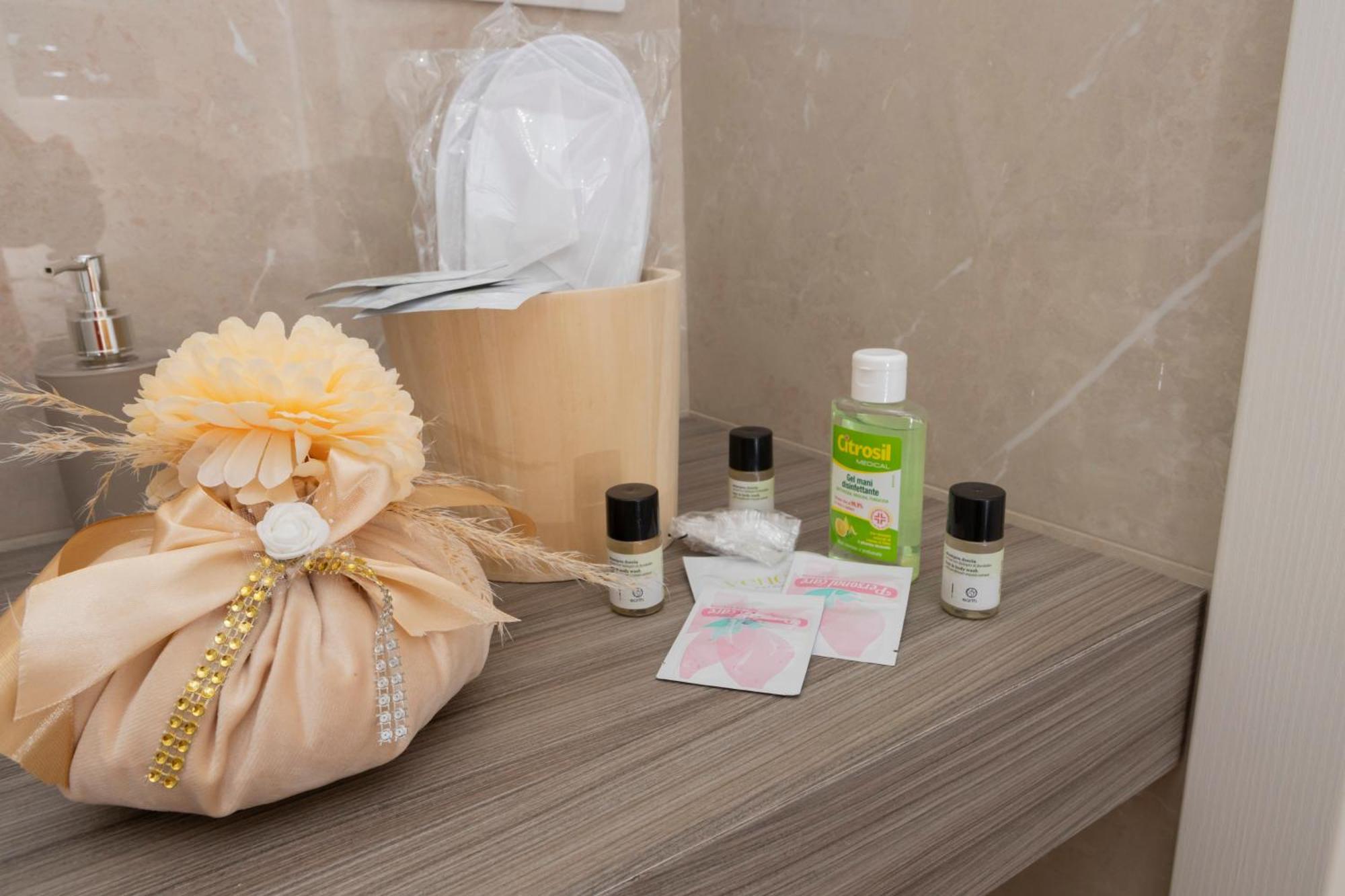 Alleria Rooms نابولي المظهر الخارجي الصورة