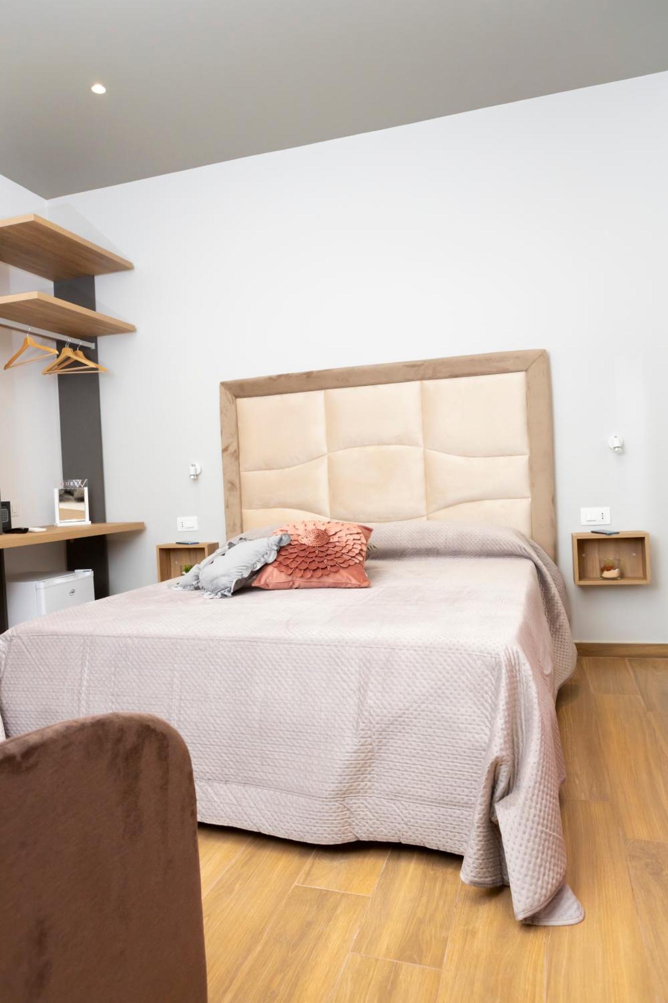 Alleria Rooms نابولي المظهر الخارجي الصورة
